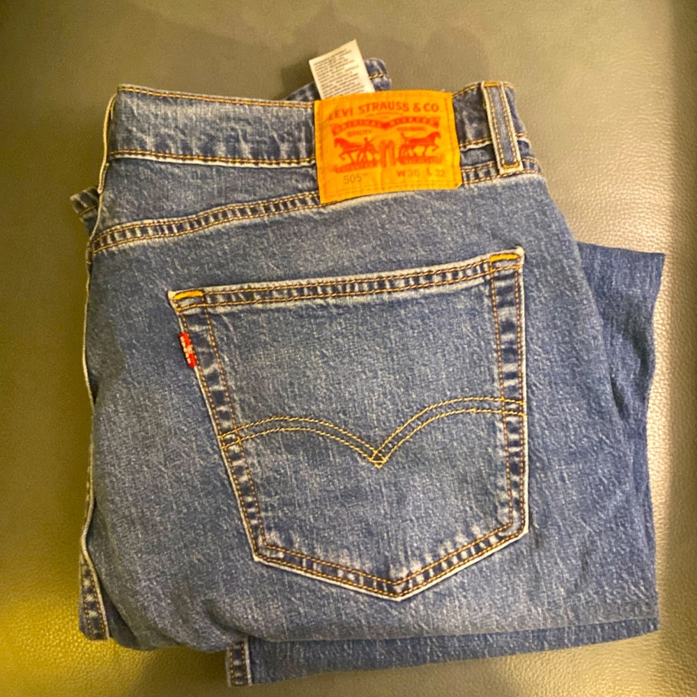 MENS Levi 505 straight leg blue jeans 36x32